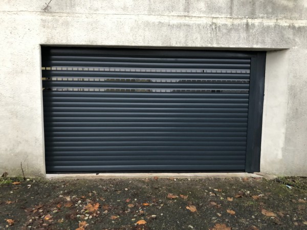 Porte de garage électrique